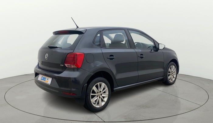 2015 Volkswagen Polo HIGHLINE1.5L, Diesel, Manual, 1,43,737 km, Right Back Diagonal