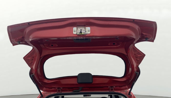 2017 Renault Kwid RXT 1.0 AMT, Petrol, Automatic, 70,086 km, Boot Door Open