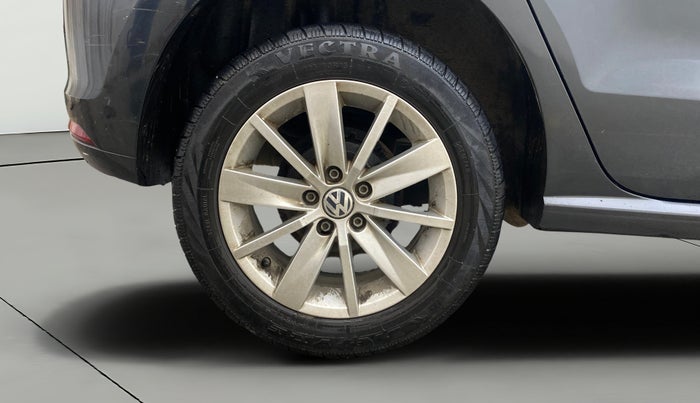 2016 Volkswagen Polo HIGHLINE1.2L, Petrol, Manual, 73,293 km, Right Rear Wheel