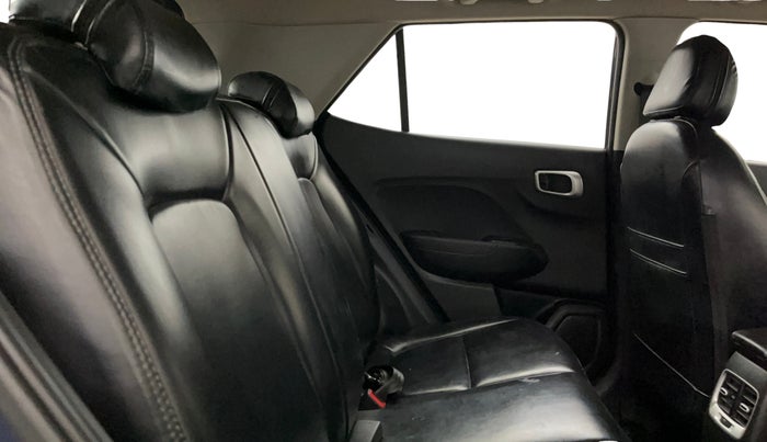2021 Hyundai VENUE SX PLUS 1.0 TURBO DCT, Petrol, Automatic, 66,442 km, Right Side Rear Door Cabin
