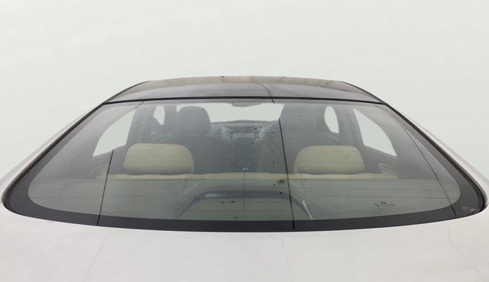 2013 Hyundai New Elantra 1.8 S VTVT, Petrol, Manual, 1,17,470 km, Rear Windshield