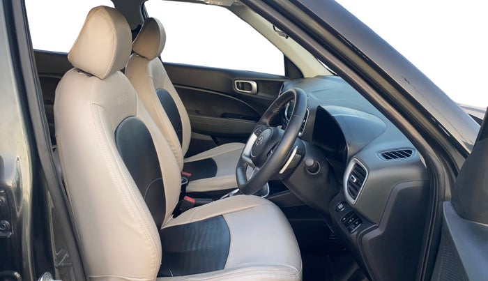 2021 Hyundai VENUE SX PLUS 1.0 TURBO DCT, Petrol, Automatic, 25,775 km, Right Side Front Door Cabin