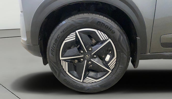 2023 Tata NEXON FEARLESS PLUS S 1.2 REVOTRON 7 DCA DT, Petrol, Automatic, 54,283 km, Left Front Wheel