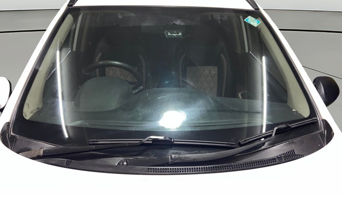 2019 Hyundai Grand i10 ASTA 1.2 KAPPA VTVT, CNG, Manual, 67,283 km, Front Windshield