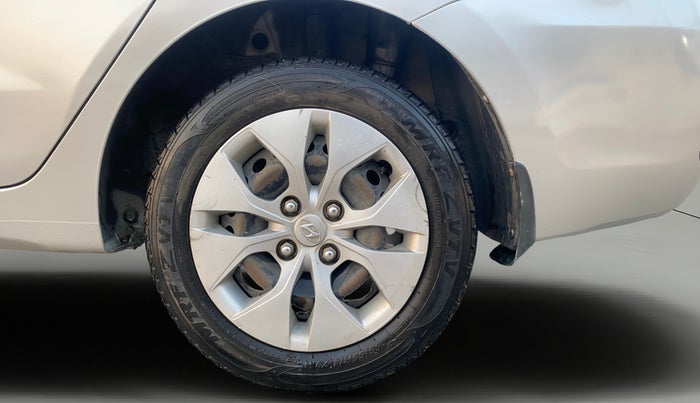 2017 Hyundai Xcent E+, Petrol, Manual, 1,01,762 km, Left Rear Wheel