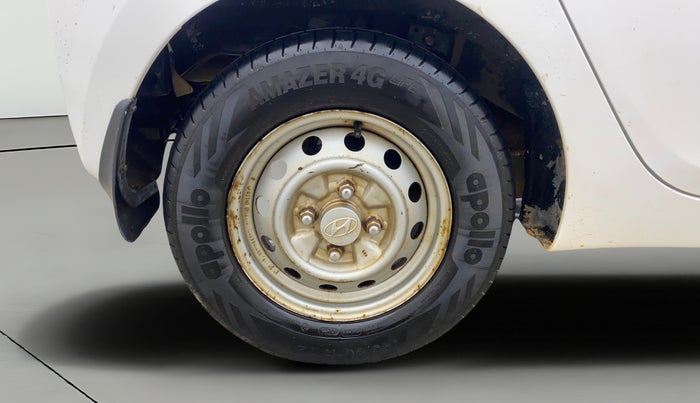 2013 Hyundai Eon ERA +, Petrol, Manual, 52,458 km, Right Rear Wheel