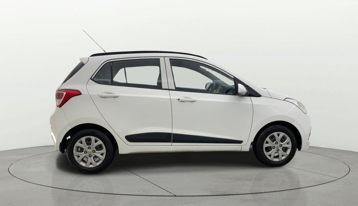 2016 Hyundai Grand i10 SPORTZ 1.2 KAPPA VTVT, Petrol, Manual, 43,582 km, Right Side View