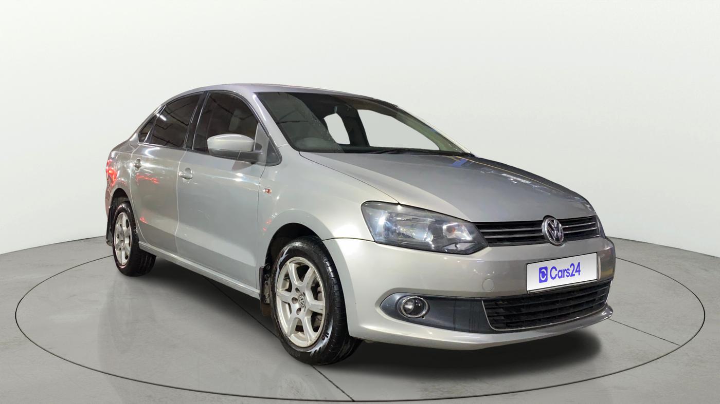 2013 Volkswagen Vento HIGHLINE 1.6 MPI, Petrol, Manual, 73,143 km, Right Front Diagonal