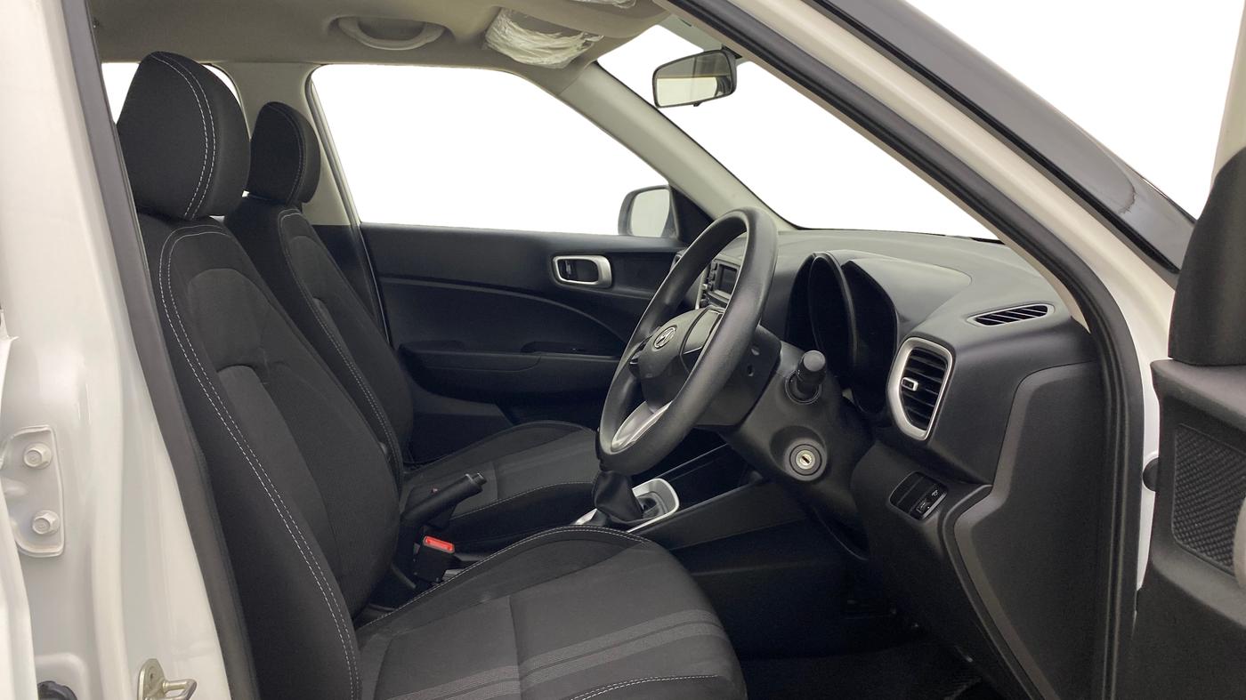 2022 Hyundai VENUE S 1.2, Petrol, Manual, 49,992 km, Right Side Front Door Cabin