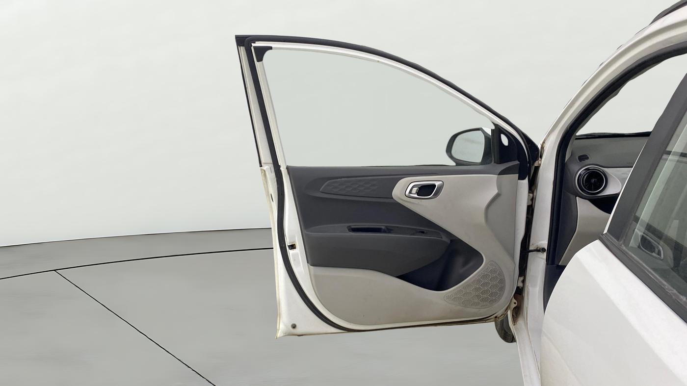 2020 Hyundai Grand i10 SPORTZ AT 1.2 KAPPA VTVT, Petrol, Automatic, 73,977 km, LHS Front Door
