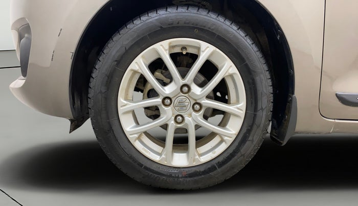 2019 Maruti Swift ZXI AMT, Petrol, Automatic, 1,22,756 km, Left Front Wheel