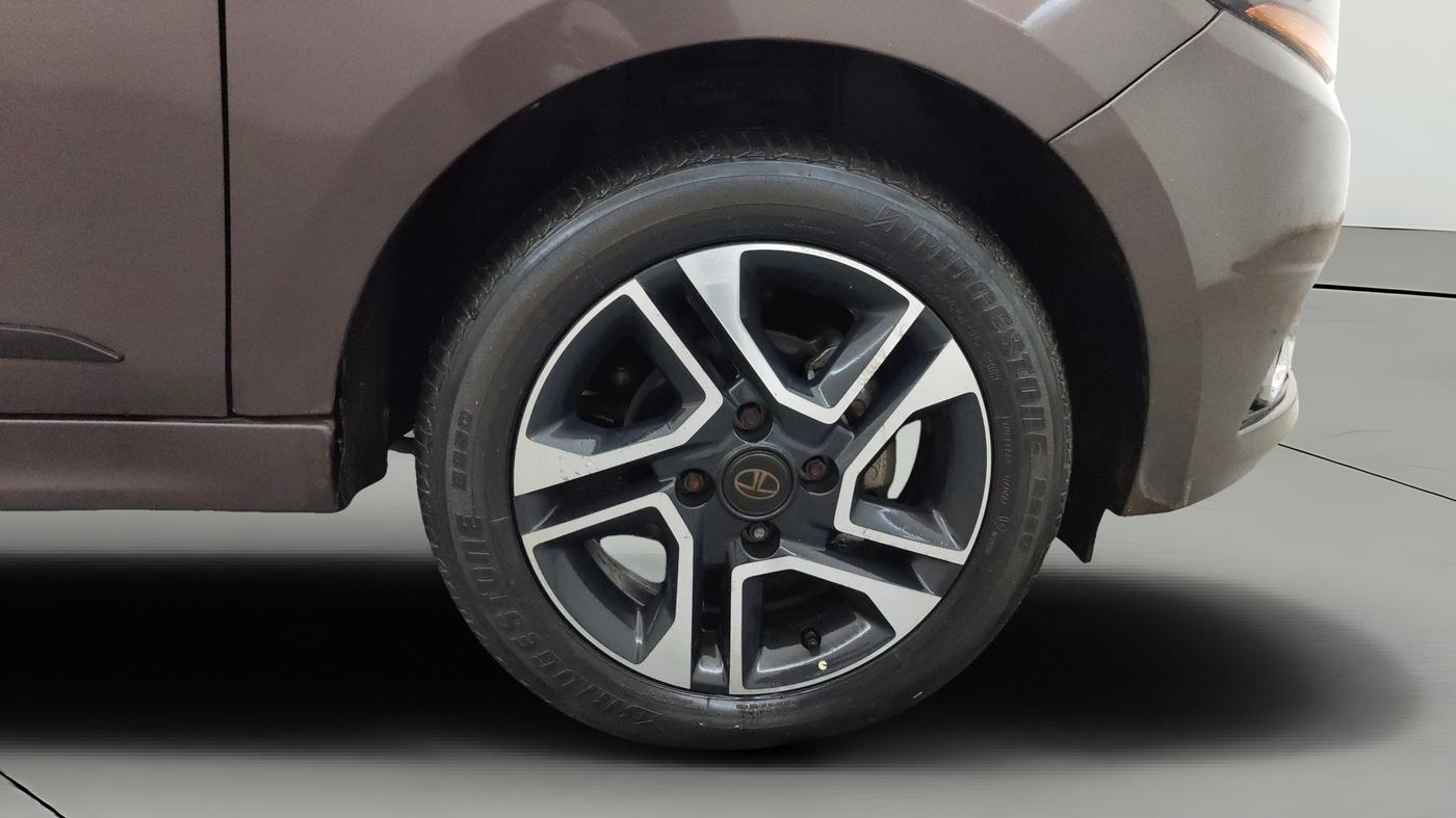 2019 Tata TIGOR XZA PLUS PETROL, Petrol, Automatic, 26,820 km, Right Front Wheel