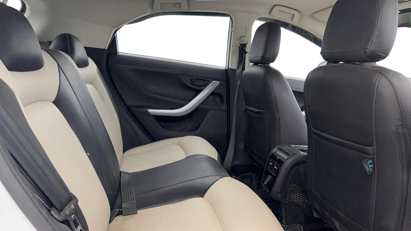 2023 Tata NEXON XMA PLUS SUNROOF PETROL, Petrol, Automatic, 28,017 km, Right Side Rear Door Cabin