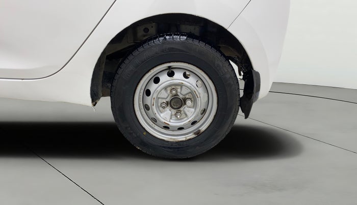 2016 Hyundai Eon ERA +, Petrol, Manual, 1,10,957 km, Left Rear Wheel