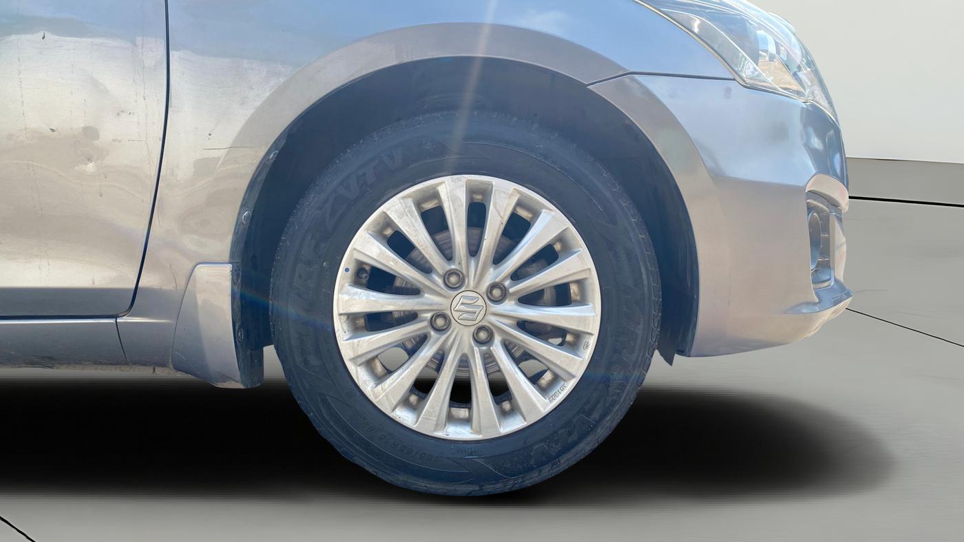 2017 Maruti Ciaz ZETA 1.4  MT PETROL, Petrol, Manual, 14,405 km, Right Front Wheel