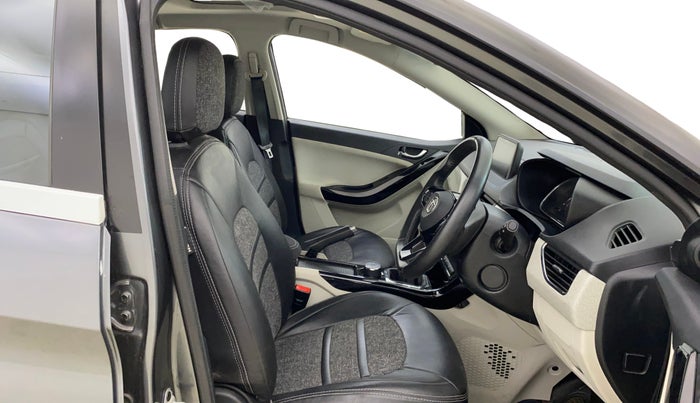 2020 Tata NEXON XZ PLUS (O) PETROL, Petrol, Manual, 17,461 km, Right Side Front Door Cabin
