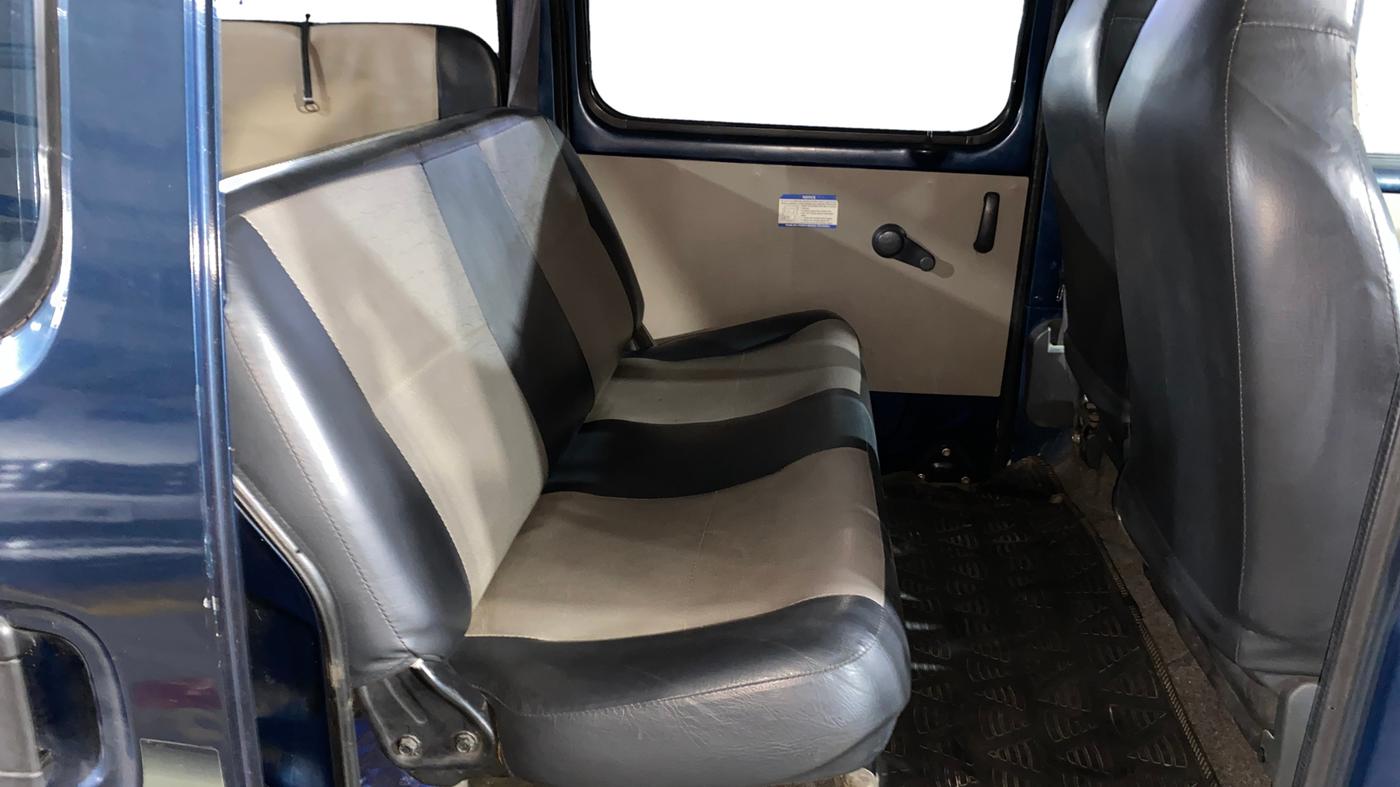 2014 Maruti Eeco 5 STR WITH A/C+HTR, Petrol, Manual, 22,466 km, Right Side Rear Door Cabin