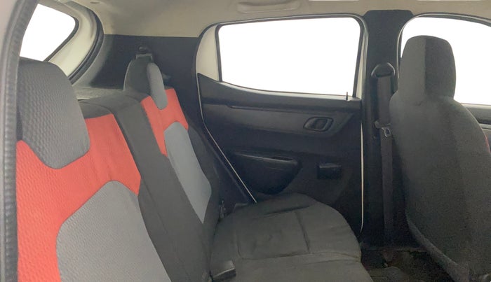 2017 Renault Kwid RXT 0.8, Petrol, Manual, 45,145 km, Right Side Rear Door Cabin