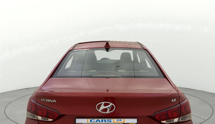 2018 Hyundai Verna 1.6 VTVT SX (O) AT, Petrol, Automatic, 56,470 km, Rear Windshield