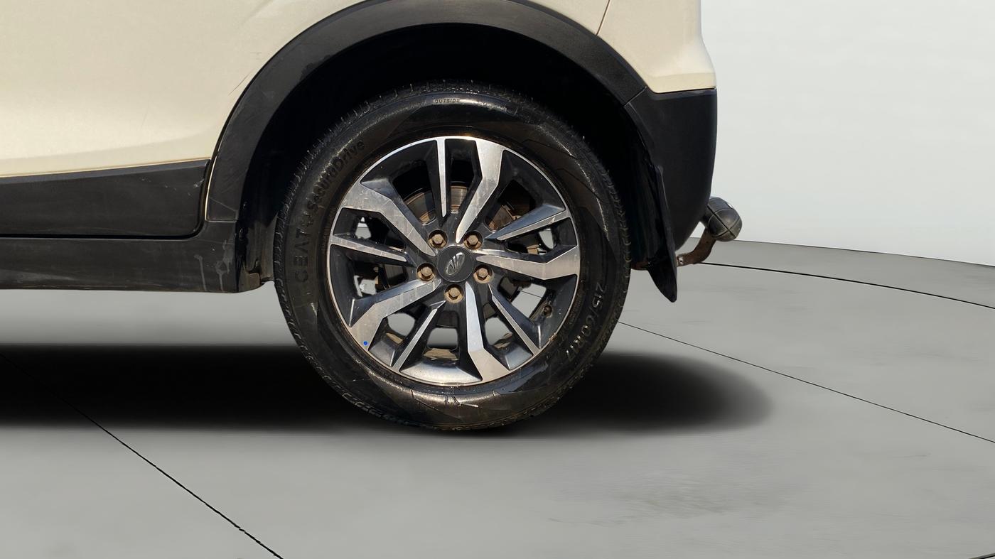 2021 Mahindra XUV300 W8 (O) 1.5 DIESEL, Diesel, Manual, 80,893 km, Left Rear Wheel