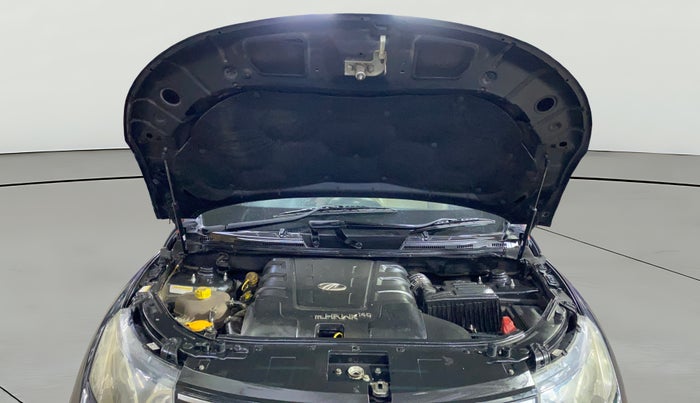 2017 Mahindra XUV500 W10 AT, Diesel, Automatic, 93,439 km, Open Bonet