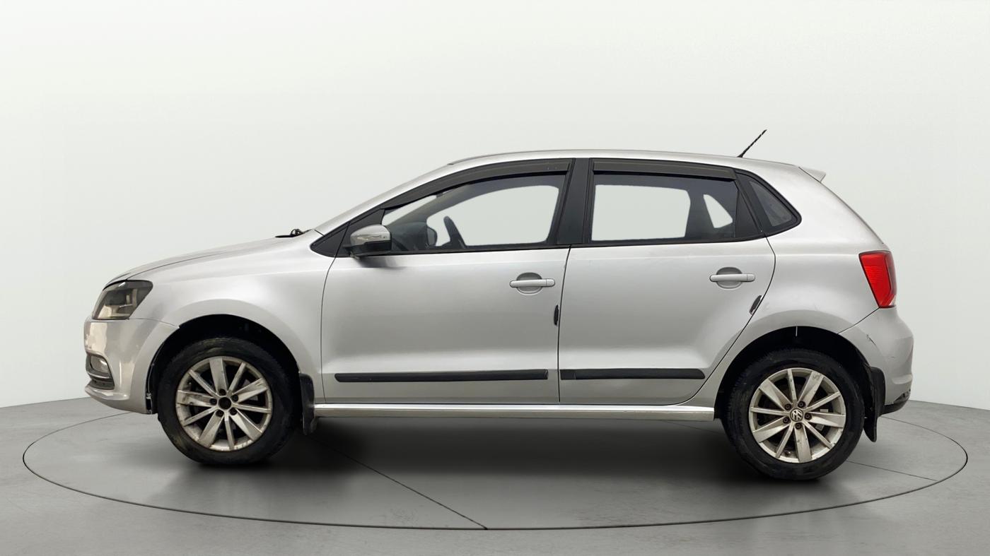 2016 Volkswagen Polo HIGHLINE1.5L, Diesel, Manual, 1,23,726 km, Left Side