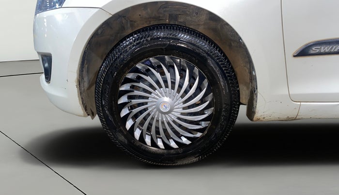 2013 Maruti Swift VXI, Petrol, Manual, 37,914 km, Left Front Wheel