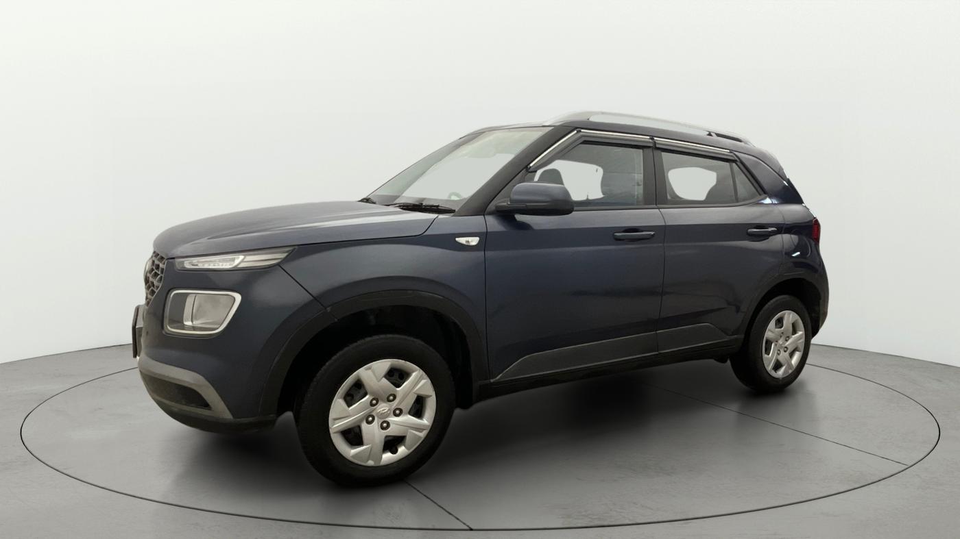 2022 Hyundai VENUE S 1.2, Petrol, Manual, 28,731 km, Left Front Diagonal