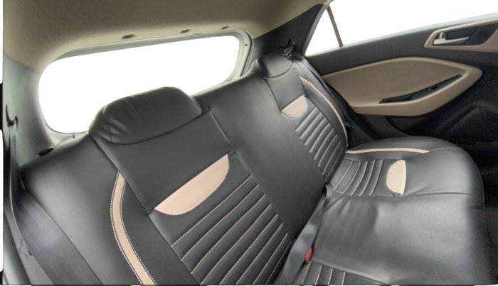 2016 Hyundai Elite i20 SPORTZ 1.2, Petrol, Manual, 48,284 km, Right Side Rear Door Cabin