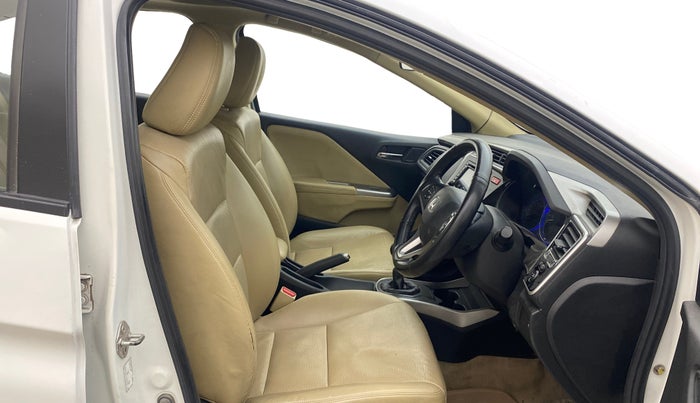 2016 Honda City 1.5L I-VTEC VX (O) MT, Petrol, Manual, 1,20,304 km, Right Side Front Door Cabin