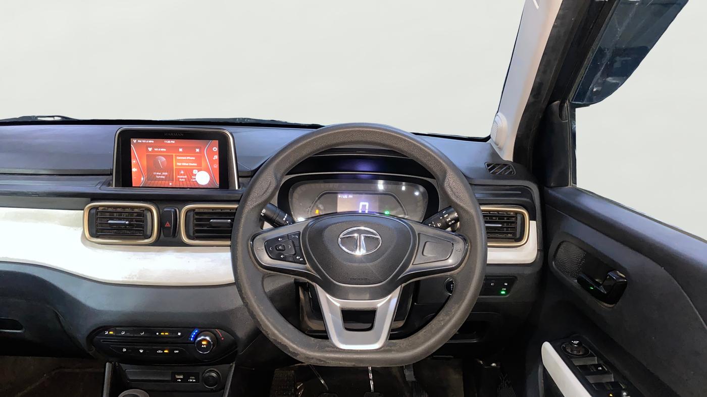 2023 Tata PUNCH ACCOMPLISHED DAZZLE SUNROOF CNG MT, CNG, Manual, 92,545 km, Steering Wheel Close Up