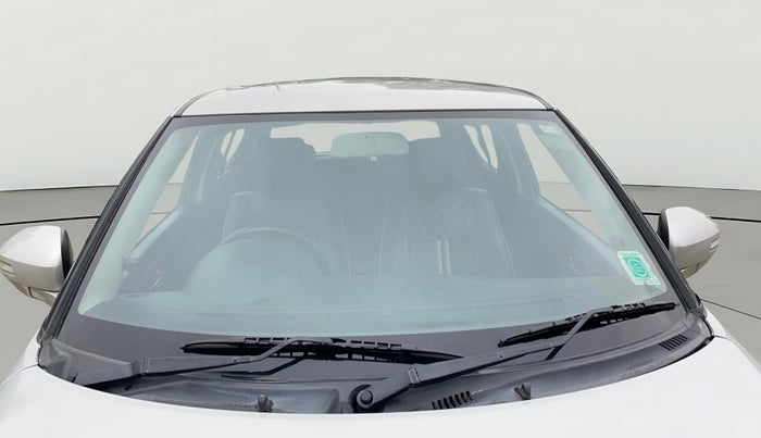 2013 Maruti Swift VXI, Petrol, Manual, 54,248 km, Front Windshield