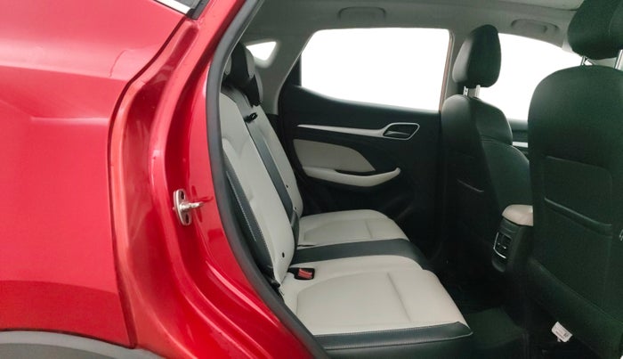 2022 MG ASTOR SHARP 1.5 CVT, Petrol, Automatic, 22,229 km, Right Side Rear Door Cabin