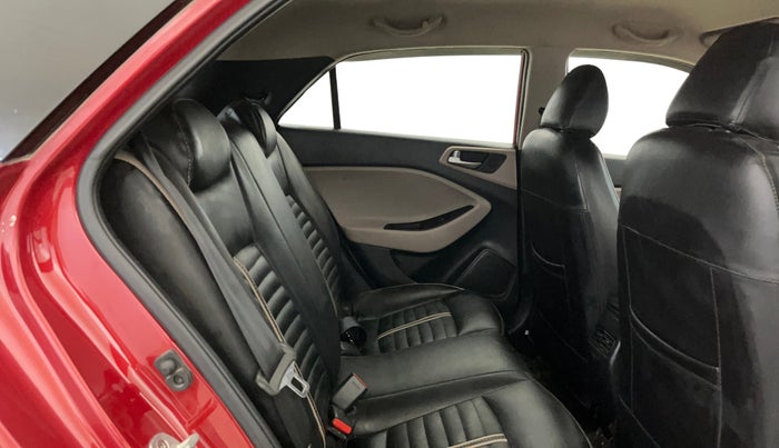2020 Hyundai Elite i20 SPORTZ PLUS 1.2, Petrol, Manual, 25,880 km, Right Side Rear Door Cabin