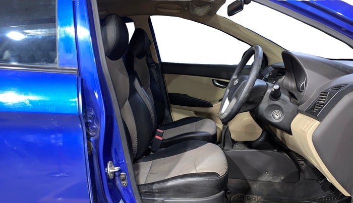 2016 Hyundai Eon SPORTZ, Petrol, Manual, 23,594 km, Right Side Front Door Cabin