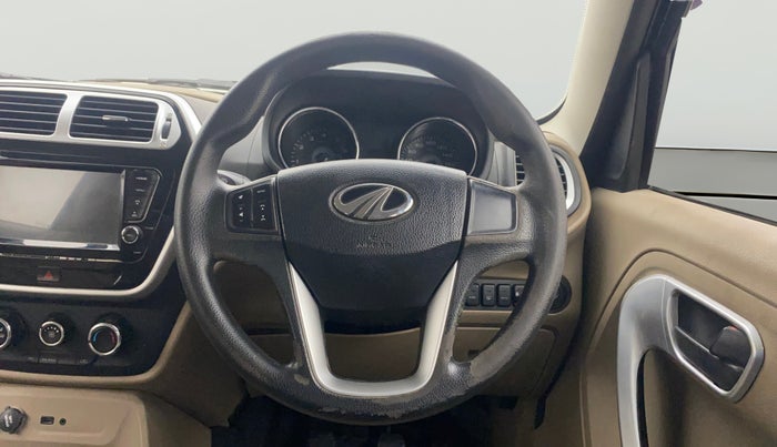 2018 Mahindra TUV300 T10, Diesel, Manual, 99,305 km, Steering Wheel Close Up