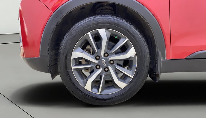 2019 Mahindra XUV300 W8 (O) 1.5 DIESEL, Diesel, Manual, 46,678 km, Left Front Wheel
