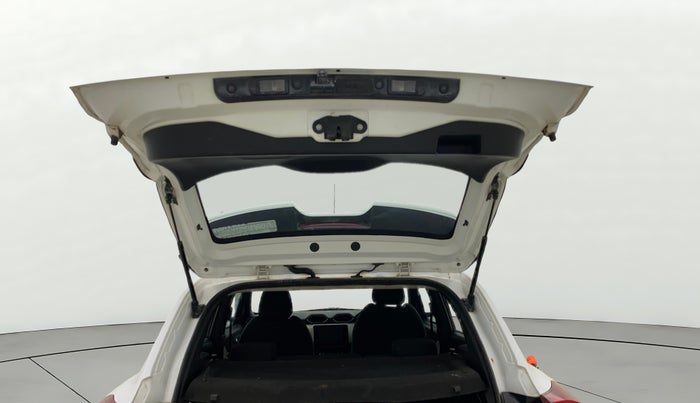 2021 Nissan MAGNITE XV MT, CNG, Manual, 65,910 km, Boot Door Open