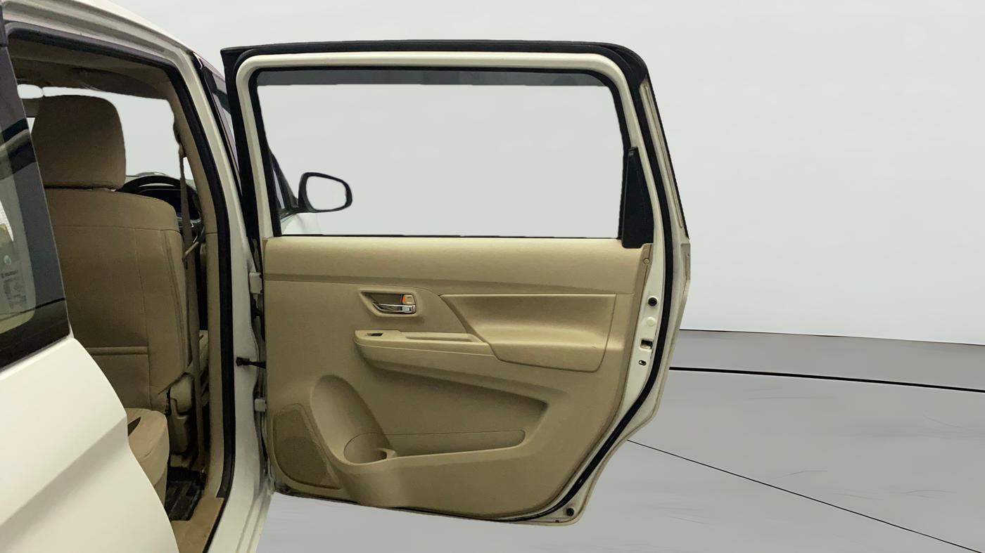 2020 Maruti Ertiga ZXI+ SHVS, Petrol, Manual, 1,28,059 km, RHS Rear Door