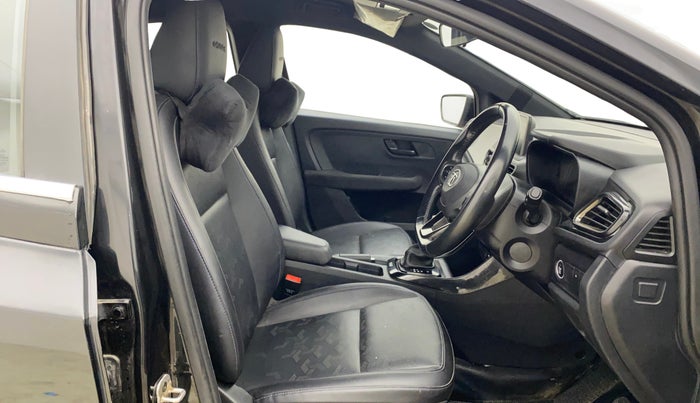 2022 Tata ALTROZ XZA PLUS DARK EDTION, Petrol, Automatic, 50,007 km, Right Side Front Door Cabin