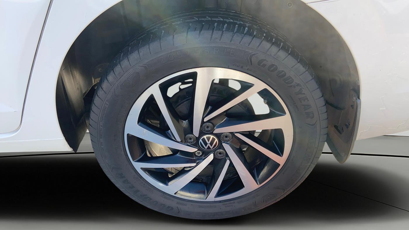 2022 Volkswagen VIRTUS TOPLINE TSI 1.0 AT, Petrol, Automatic, 50,044 km, Left Rear Wheel