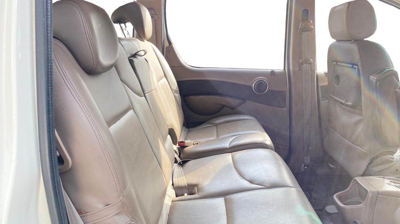 2013 Mahindra Xylo E9, Diesel, Manual, 90,103 km, Right Side Rear Door Cabin