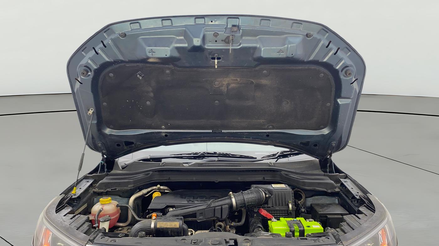2021 Mahindra XUV300 W8 (O) 1.2 PETROL AMT, Petrol, Automatic, 57,357 km, Open Bonet