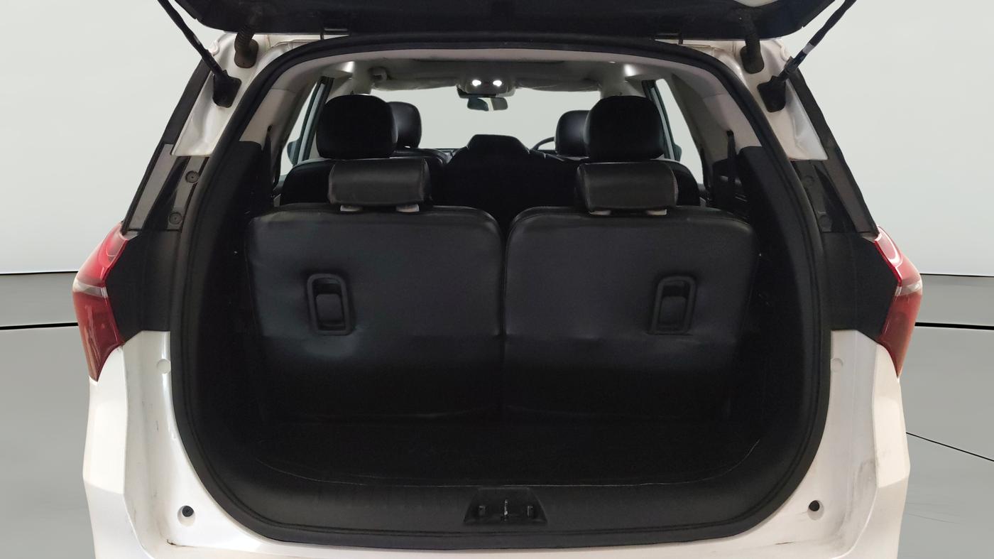 2025 Mahindra XUV700 AX 7 LUXURY P AT 7 STR, Petrol, Automatic, 8,456 km, Boot Open Zoomed View