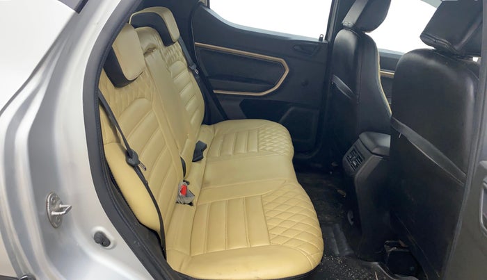 2023 Renault Kiger RXT MT, Petrol, Manual, 50,873 km, Right Side Rear Door Cabin