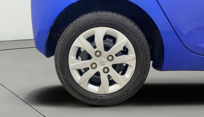 2014 Hyundai Eon SPORTZ, Petrol, Manual, 31,917 km, Right Rear Wheel