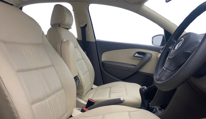 2013 Volkswagen Vento COMFORTLINE DIESEL 1.6, Diesel, Manual, 1,23,502 km, Right Side Front Door Cabin