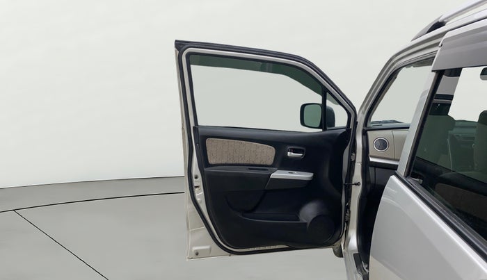 2015 Maruti Wagon R 1.0 VXI, Petrol, Manual, 1,46,341 km, LHS Front Door