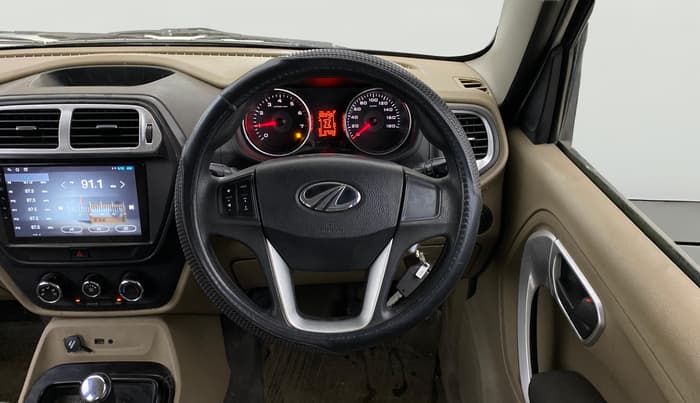 2017 Mahindra TUV300 T10 AMT, Diesel, Automatic, 97,525 km, Steering Wheel Close Up