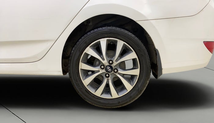 2016 Hyundai Verna 1.6 VTVT SX AT, Petrol, Automatic, 47,416 km, Left Rear Wheel